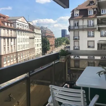 Lumineux De 50m2 Avec Terrasse Strasbourg